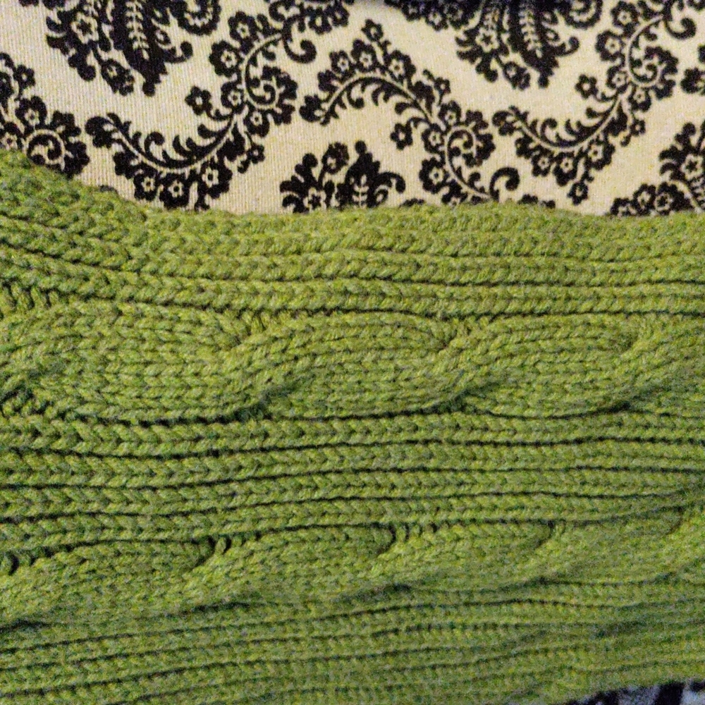 Green sweater Medium(12/14) - Picture 5 of 7
